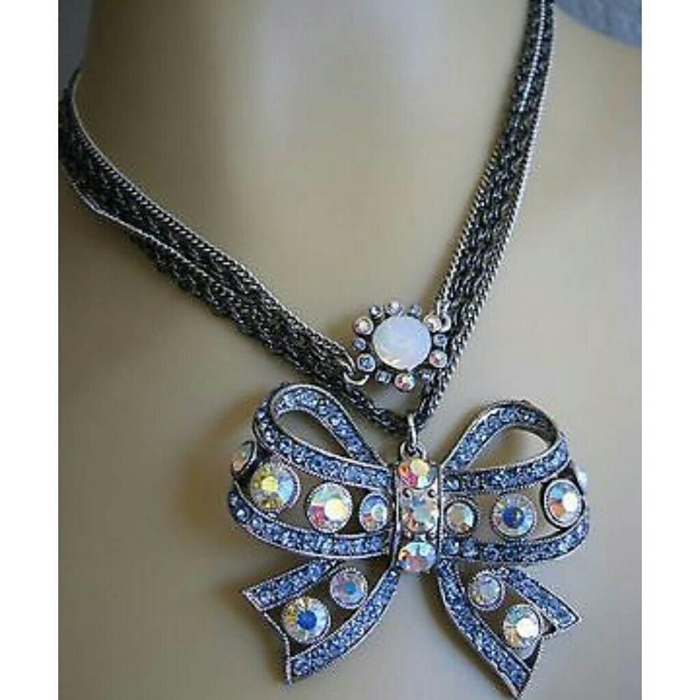 Betsey johnson iconic bonjour butterfly necklace